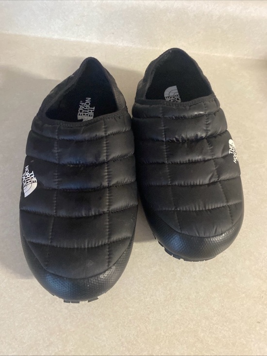 The North Face Other - The North Face ThermoBall Traction Mule - Black size 11